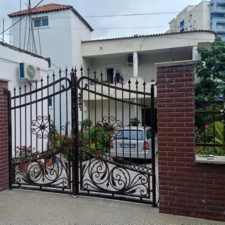 Hoteleri Sherifaj Homestay