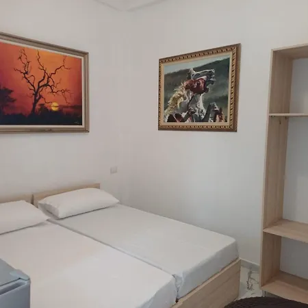 Hoteleri Sherifaj 홈스테이 Vlorë